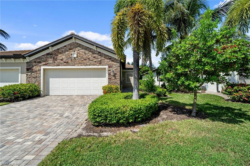 9086 Woodhurst DR