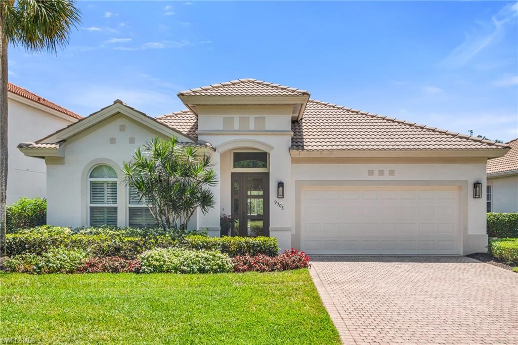 9303 Oak Strand DR