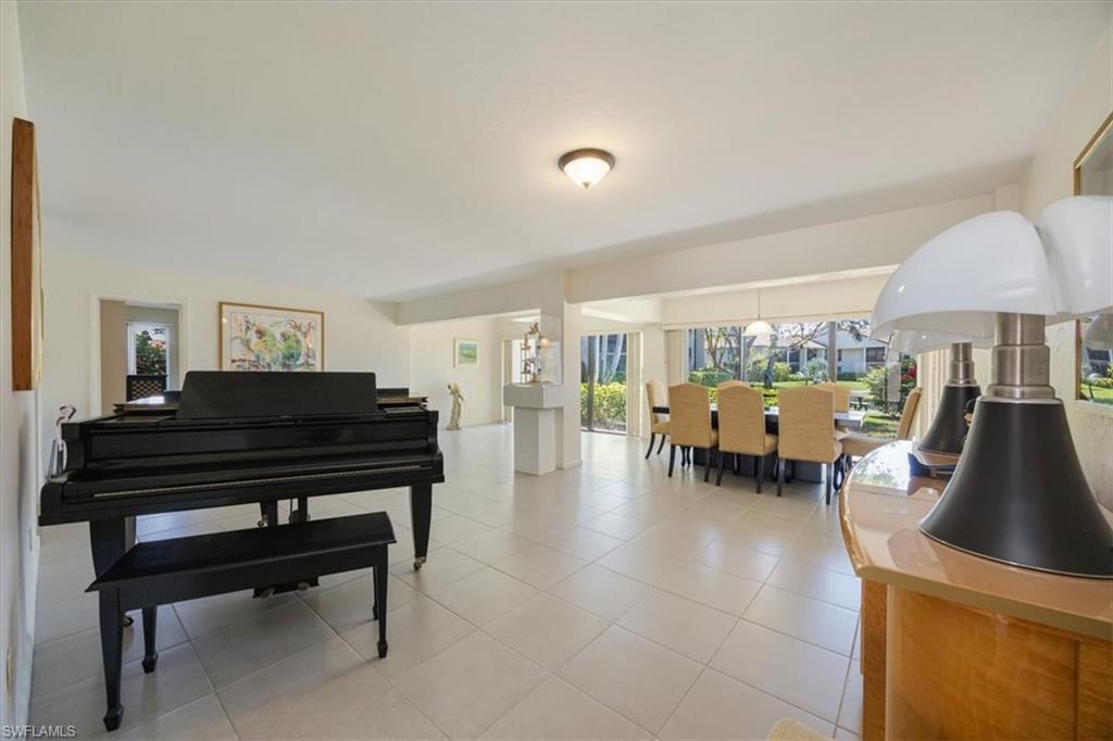 576 Retreat DR 101