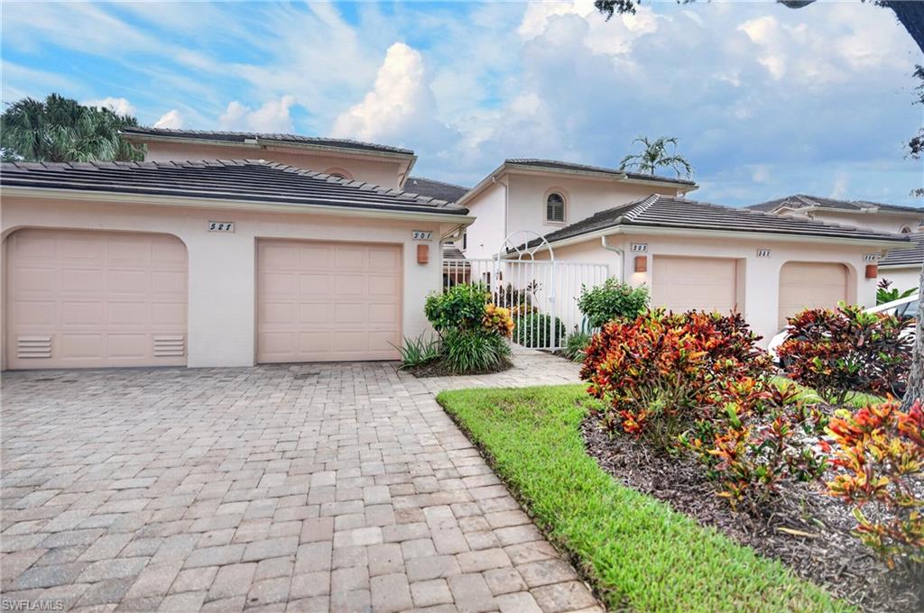 528 Lake Louise CIR 301