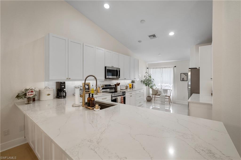 8163 Ibis Cove CIR