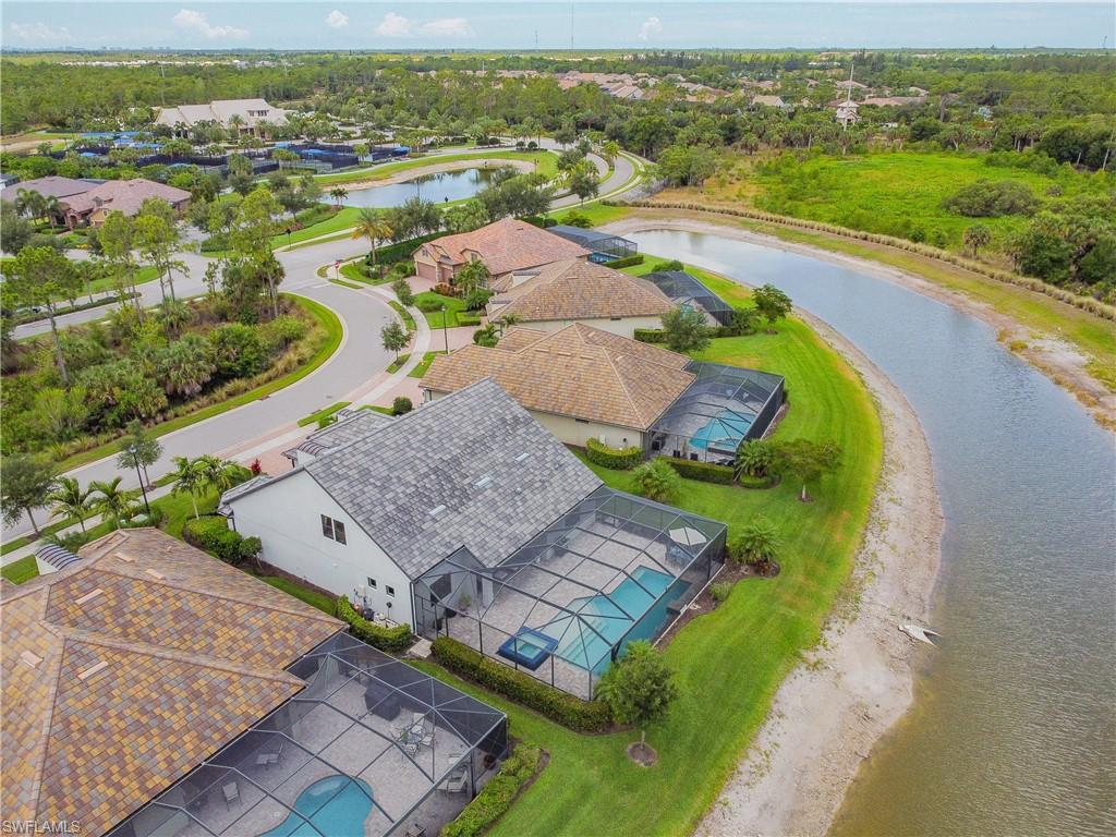 7247 Clamshell LN