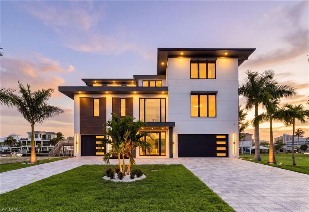 256 Trade Winds AVE